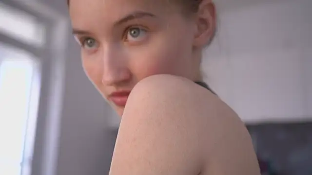 Stripchat cam girl HenriettaCoppinger