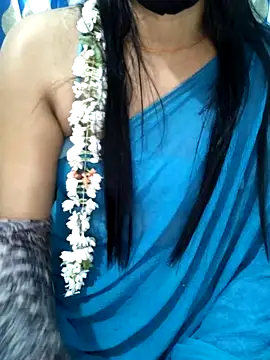 Stripchat cam girl Aaraadhya