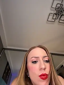 Stripchat cam girl LunaAlya