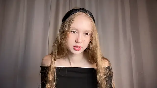 Stripchat cam girl Lizzywithluv