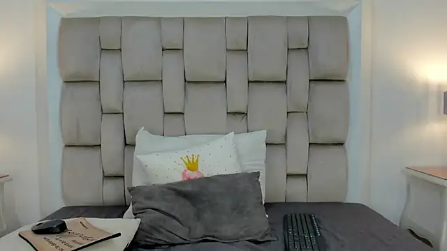 Stripchat cam girl frehia_dimou