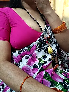 Stripchat cam girl Elakkiya32