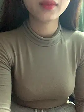 Stripchat cam girl Chau_love69