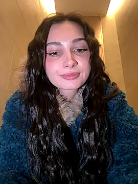 Stripchat cam girl lunalovelee