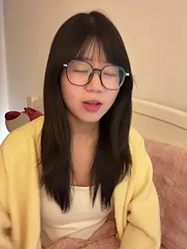 Stripchat cam girl Ella-A9