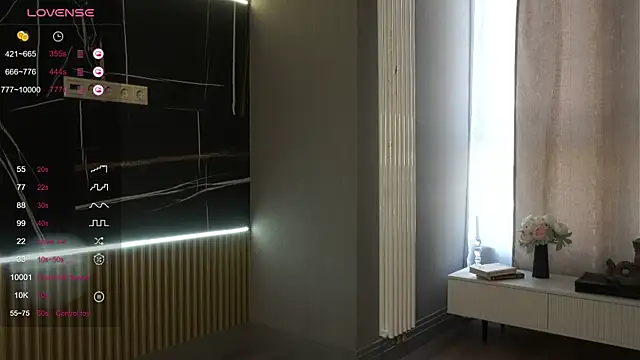 Stripchat cam girl kira_tease