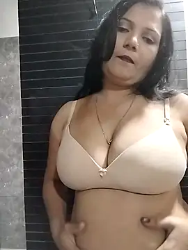 Stripchat cam girl Loveina_horny