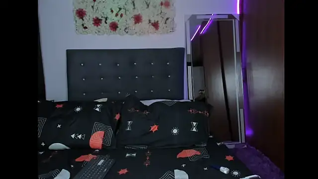 Stripchat cam girl MADISON_WAKEER