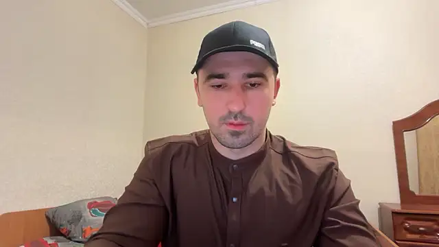 Stripchat cam girl Hard_to_Obey