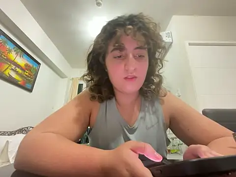 Stripchat cam girl yassiestar