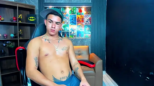 Stripchat cam girl mateo_russell