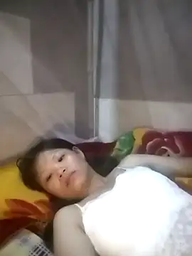 Stripchat cam girl LinhNa999