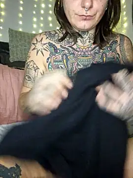 Stripchat cam girl lizzardqueeen