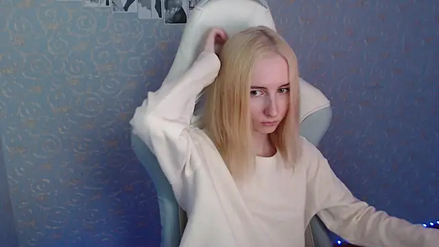 Stripchat cam girl Cutti_Crystal