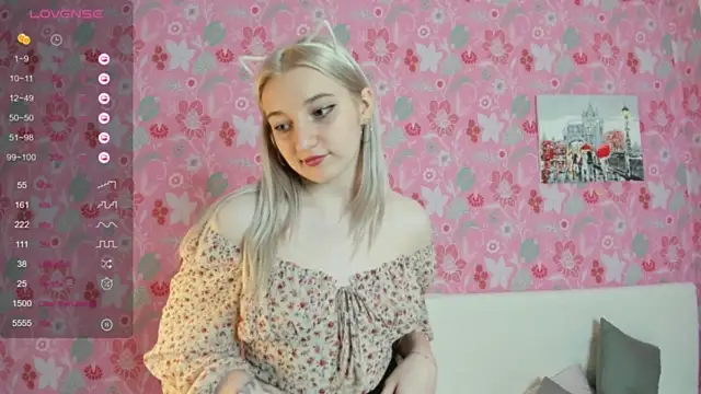 Stripchat cam girl EmilyClarton