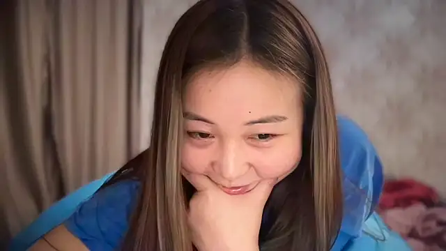 Stripchat cam girl aiumykim