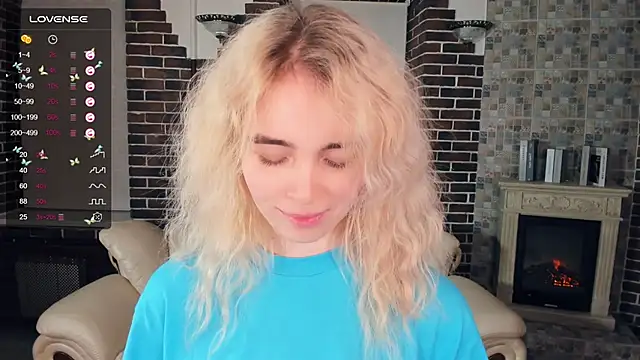 Stripchat cam girl LinnBottrell