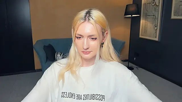 Stripchat cam girl EasterBlink