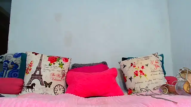 Stripchat cam girl EbonySlender8