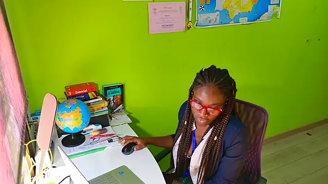 Stripchat cam girl Mareinesoleil