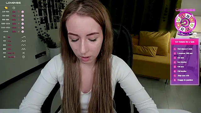 Stripchat cam girl Emmy_Soul