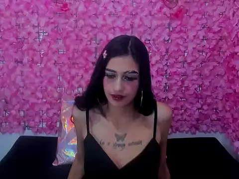 Stripchat cam girl milu_hot69