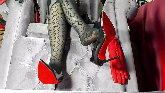 Stripchat cam girl LadyLeather