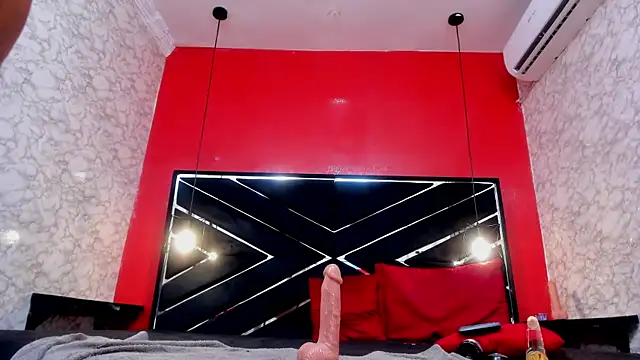 Stripchat cam girl IVISBOUNCYASS