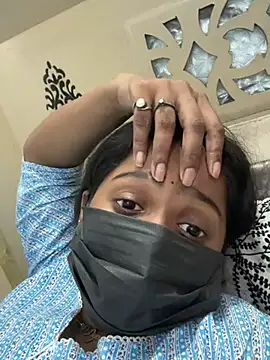 Stripchat cam girl Kavya-20