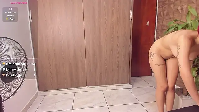 Stripchat cam girl Luna_Ramirez__