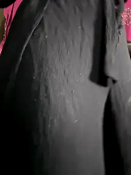 Stripchat cam girl RAULIi_