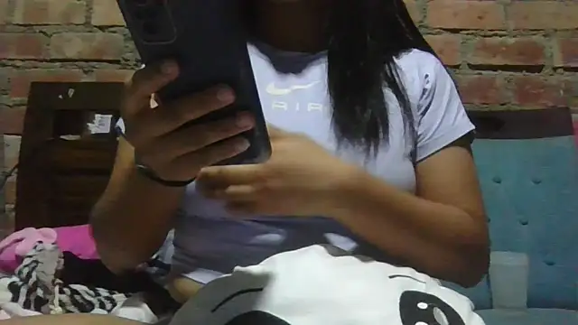 Stripchat cam girl Suan1998_sensual