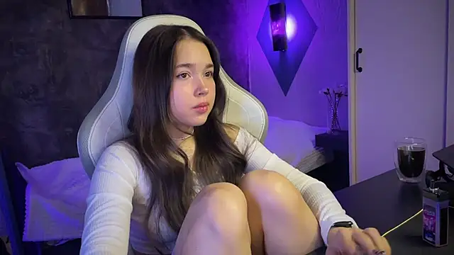 Stripchat cam girl KiraraSay