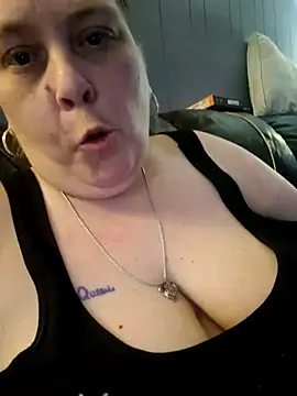 Stripchat cam girl SweetLipsandJJ