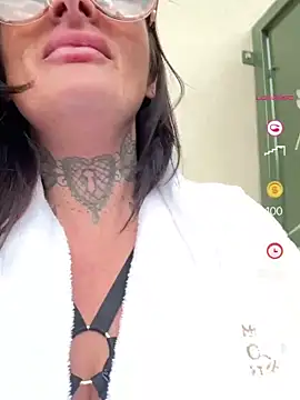 Thumbnail of ScarletEire - Stripchat live cam