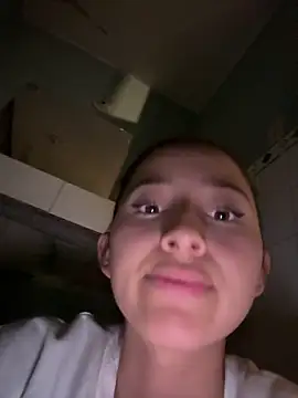 Stripchat cam girl Giselle_miau