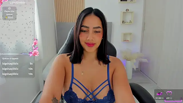 Stripchat cam girl KendalJones_1