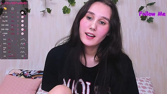 Stripchat cam girl M0llyCherry