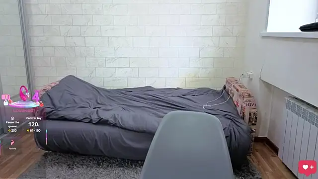 Stripchat cam girl AlisaKisa