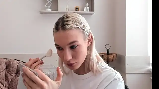 Stripchat cam girl JubyHarper