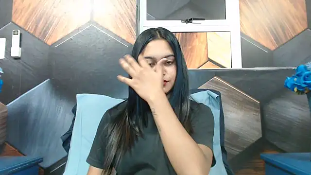 Stripchat cam girl indianclassic18