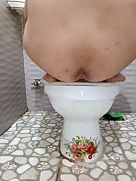 Stripchat cam girl Mamaki_