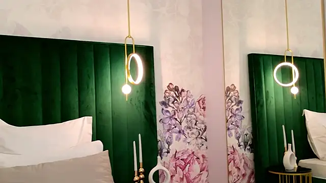 Thumbnail of GloriaNichols - Stripchat live cam