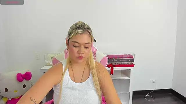 Stripchat cam girl VictoriaKibman_