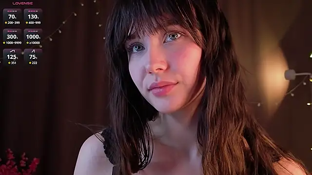 Stripchat cam girl KiraYukimura