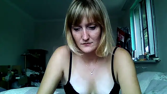 Stripchat cam girl Liv_Alyson