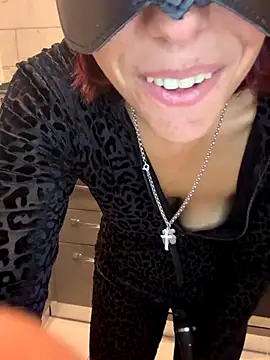 Stripchat cam girl Monella96