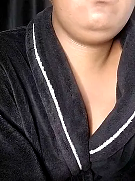 Stripchat cam girl Queen-BEEE