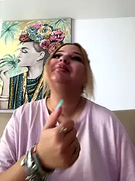 Stripchat cam girl AllysonK