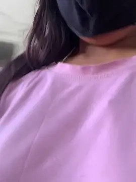 Stripchat cam girl bindiyarani01